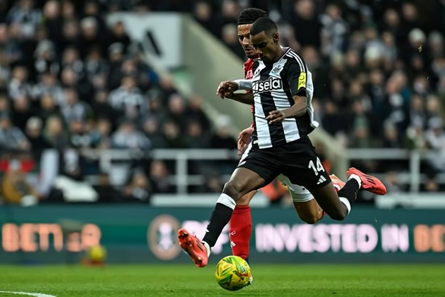 Newcastle Remains Firm Club Chief Says It Would Be “Crazy” to Sell Alexander Isak